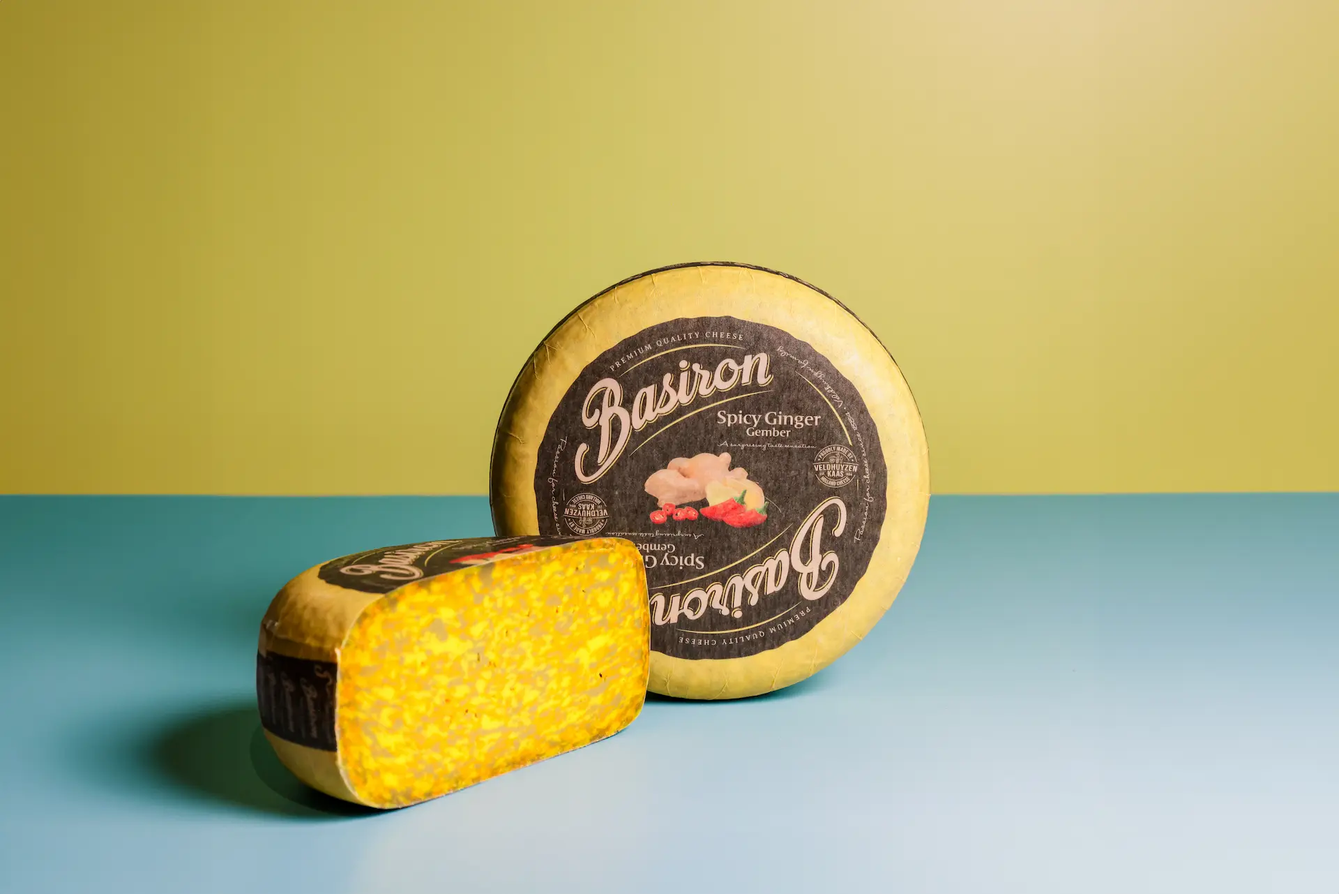 241023_Basiron_SpicyExtrabewerkt-2 twee kaaswielen naast elkaar